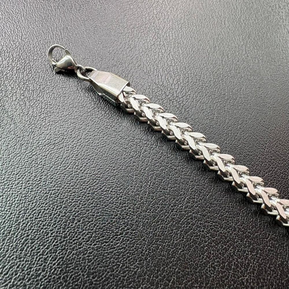 Unbranded Men's Silver Jewellery - Picture 5 of 7